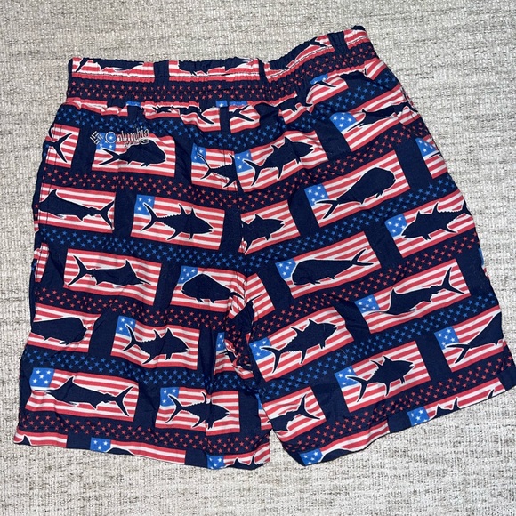 Size 8 boys Columbia PFG swimming shorts - Picture 2 of 2